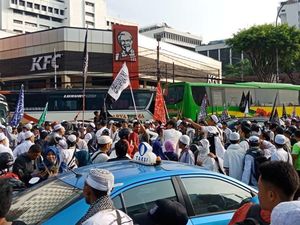 Reuni 212, Lalu Lintas Menuju Monas Padat