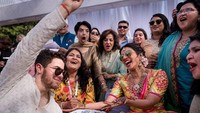 Kebahagiaan Priyanka Chopra dan Nick Jonas usai resmi menjadi suami-istri. Foto: (dok. Instagram Priyanka)