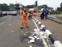 Pasukan Oranye Beraksi, Bersihkan Sampah Usai Reuni 212