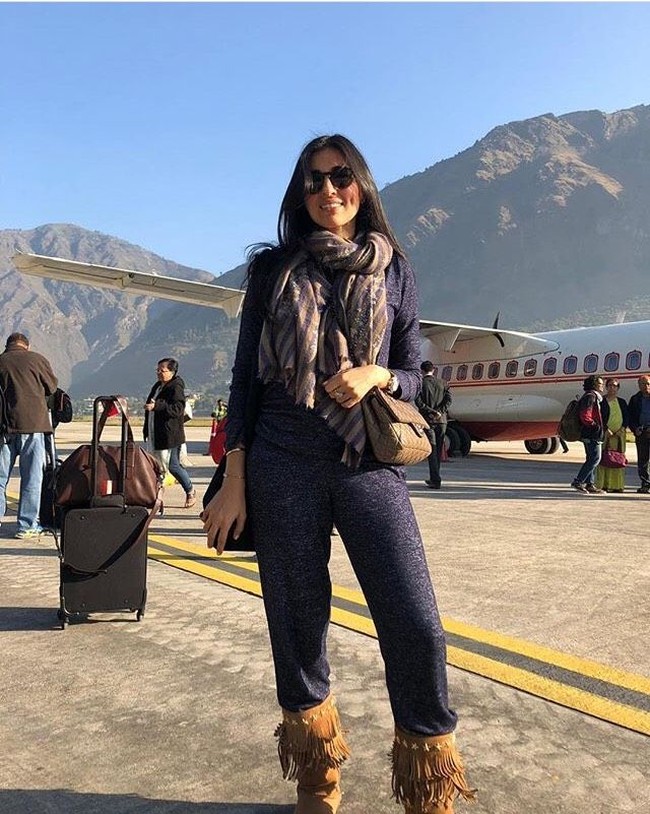 “Latihan intensif di gym atau yoga dan meditasi. Setelah semua ini, saya mendapatkan sarapan yang baik dari telur, buah-buahan dan air kelapa,” imbuhnya. (Foto: Instagram/@prernastylelife)