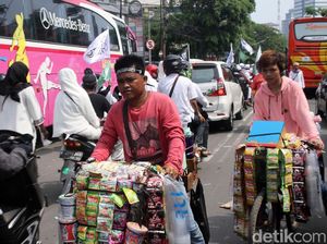 Pengakuan Pedagang Datangi Tempat Reuni 212 Sejak Jam 3 Pagi