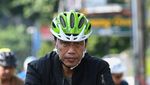 Foto: Prabowo Hadiri Reuni 212 di Monas, Jokowi Pilih Bersepeda Santai