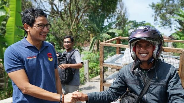 Eksperimen Popularitas, Sandi Uno Jalan Kaki 5km di Magelang