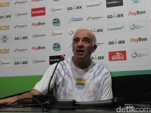 Persib Diimbangi Persela, Mario Gomez Soroti Wasit