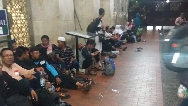 Sejumlah peserta Reuni 212 di Masjid Istiqlal.