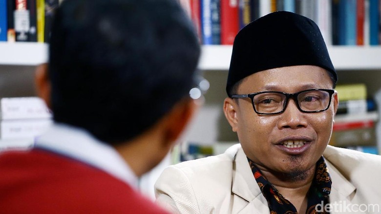 Tonton Blak-blakan Cak Nanto, Ketua Pemuda Muhammadiyah Titipan Istana? Tonton Blak-blakan Cak Nanto, Ketua Pemuda Muhammadiyah Titipan Istana?