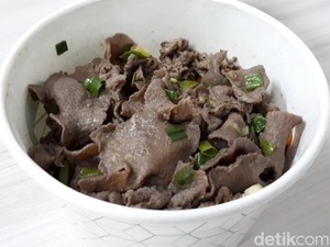 Hari Minggu Enaknya Makan Gyutan Don dan Yakiniku Bento