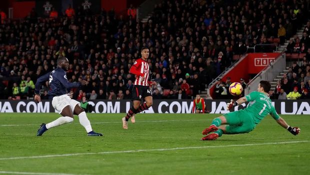 Romelu Lukaku mencetak gol pertama Manchester United.