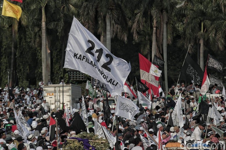 Lagu Astaghfirullah Punya Presiden Si Raja Bohong Diputar di Reuni 212 Lagu Astaghfirullah Punya Presiden Si Raja Bohong Diputar di Reuni 212