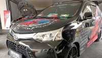 Karakter Spiderman ini dilukis pada area kap mesin dan bodi samping kanan dan kiri. Foto: Luthfi Anshori