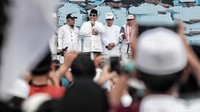 Prabowo membuka pidatonya dengan menyampaikan ucapan syukur dan menyapa para peserta Reuni 212. 