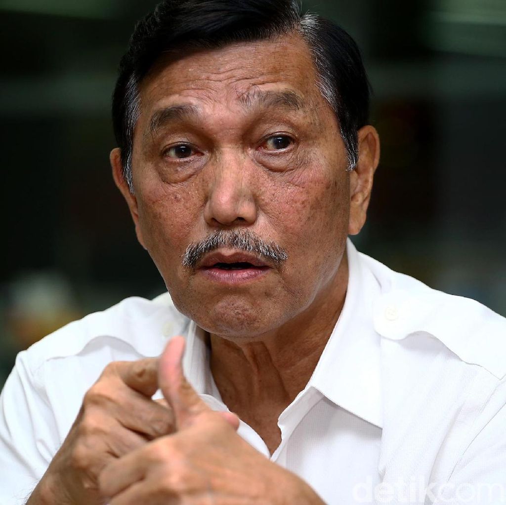 Luhut Panggil Dirjen Bea Cukai soal Tanker Sitaan, Ini yang Dibahas
