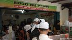 Lapar Usai Aksi, Peserta Reuni 212 Serbu Warteg