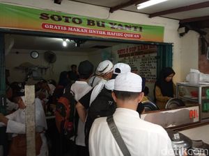 Dulang Untung dari Perut Lapar Peserta Reuni 212