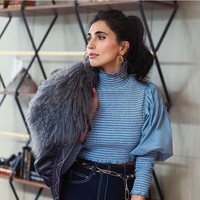 Blogger dan juga penguasaha ini pun mengungkapkan bahwa ia memulai paginya dengan secangkir air hangat, kunyit, kayu manis, dan lemon. (Foto: Instagram/@prernastylelife)