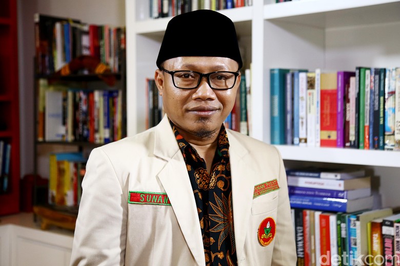 Ketum PP Pemuda Muhammadiyah Sesalkan Reuni 212 Ditumpangi Politik Ketum PP Pemuda Muhammadiyah Sesalkan Reuni 212 Ditumpangi Politik