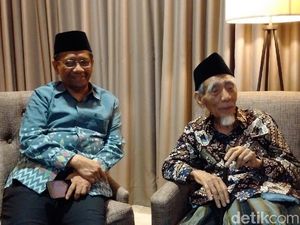 Mahfud Md Temui Mbah Moen di Yogya, Apa Yang Dibahas?