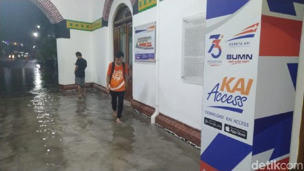 Stasiun Tawang Semarang Tergenang Air