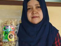 Kriuk Renyah Keripik Usus Pepaya yang Gurih Enak Kriuk Renyah Keripik Usus Pepaya yang Gurih Enak