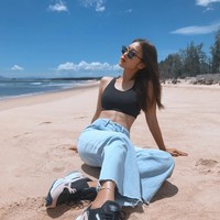 Sebelum viral sebagai petinju cantik, pemilik nama lengkap Ngan Tran Thi Kim ini sudah menerima banyak kontrak iklan besar, jadi model di video musik dan membintangi peran cameo pertama dalam drama TV Return 3 ketika ia baru berusia 17 tahun. Foto: Instagram @imkhangan