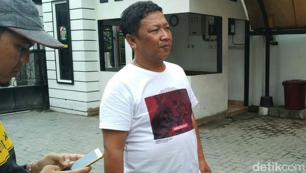Cerita Penggerebekan Karaoke di Blitar Gara-gara Sediakan Striptis