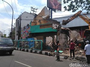 Pembangunan Frontage Road Wonokromo Dilanjut, 17 Persil Dibongkar