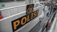 Seluruh armada baru itu berlogo Polri.