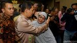 Air Mata Keluarga Bupati Nonaktif Ahmadi Saat Divonis 3 Tahun Penjara