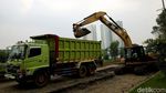 Rusak Akibat Proyek Becakayu, Jl KH Noer Ali di Bekasi Diperbaiki