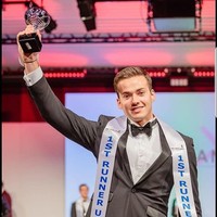 Bagi Jack, menjadi model tak segampang yang dibayangkan. Dalam modeling kamu harus bertemu banyak orang yang berbeda dan membuat teman baru. Itu adalah distraksi yang bagus dari sains yang sangat menuntut secara mental. Dengan modeling, kamu butuh berbagai jenis keahlian berbeda yang aku hargai, itu tidak mudah, ujarnya. (Foto: Istimewa)