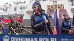 Aksi Polwan Tangguh di HUT Polairud Ke-68