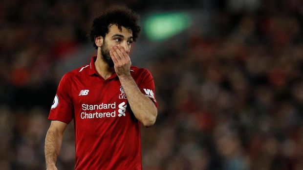 Mohamed Salah kesulitan menembus pertahanan Everton.