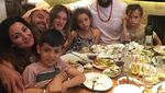Begini Gaya Keren Jason Momoa, si Aquaman yang Gemar Makan Poke