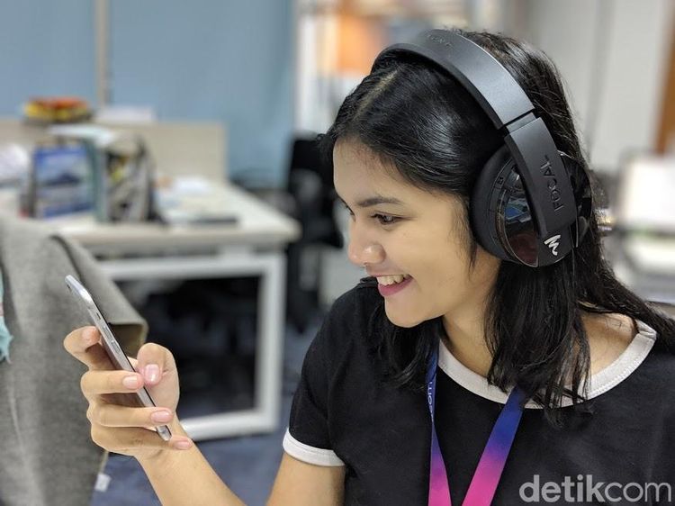 Unboxing Headphone Premium Rp 6 Jutaan