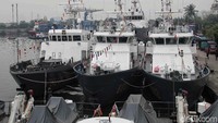 Kapal baru Polairud masing-masing bernomor lambung 7016, 6001, dan 6002 bersandar di Markas Komando Ditpolairud Barhakam Polri, Tanjung Priok, Jakarta Utara.