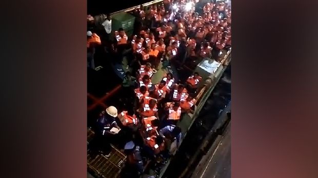 Cerita Nahas Terbakarnya KM Gerbang Samudra I Rute Surabaya-Banjarmasin