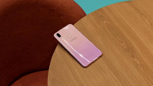 Ada Vivo V11 Fairy Pink untuk Sambut Natal Tahun Baru