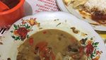 Intip Momen Makan Rian Ernest, Caleg Keren Mantan Staf Ahli Ahok