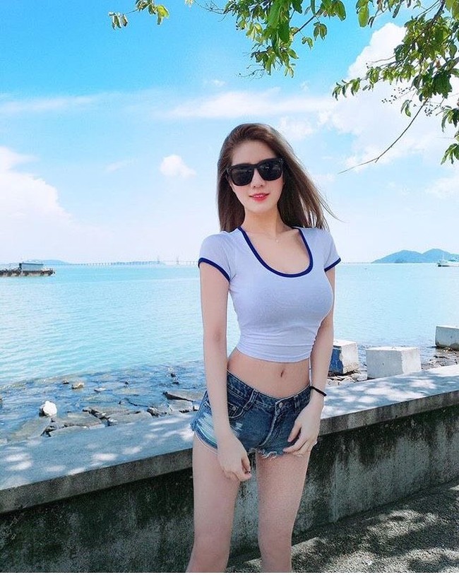 Tak hanya itu, Cherry juga kerap jadi model berbagai produk fesyen dan kecantikan. Foto: dok. Instagram @cherry_quahst