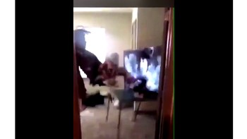 Salah satu meme mengenai gol tunggal Liverpool yang dicetak Divock Origi. (Foto: Internet/Twitter)