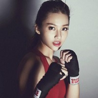 Khanh Ngan mencuri atensi saat muncul dengan karakter gadis tinju berkepribadian kuat. Pada 2012, ia pun disebut sebagai gadis tinju seksi yang kecantikannya menyihir banyak pria di berbagai negara. Foto: Instagram @imkhangan