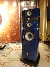Untuk unit speaker Stella Utopia EM Evo III saja dilepas seharga Rp 2,7 miliar. 