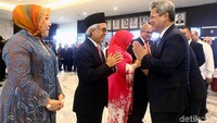Catatan sukses Dwi Soetjipto di Semen Indonesia membawanya ke pucuk tertinggi direksi Pertamina. Kini ia pun resmi menjabat Kepala SKK Migas.
