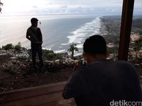 Wisatawan asyik foto-foto (Pradito Rida Pertana/detikTravel)