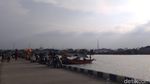 Foto: Libur Akhir Pekan di Cirebon, Ayo ke Pantai Kejawanan!