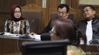 Eni Maulani Saragih, membenarkan seluruh kesaksian sekretaris pengusaha Johanes Budisutrisno Kotjo, Audrey Ratna Justianty, soal uang Rp 4,7 miliar. Eni menyebut sudah mengembalikan uang tersebut ke KPK.
