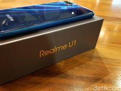 Unboxing Realme U1, Ponsel Buat Generasi Selfie