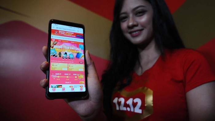 Lazada Indonesia secara resmi meluncurkan salah satu festival belanja online terbesarnya, Lazada 12.12 Grand Year End Sale, di Pullman Hotel, Jakarta.