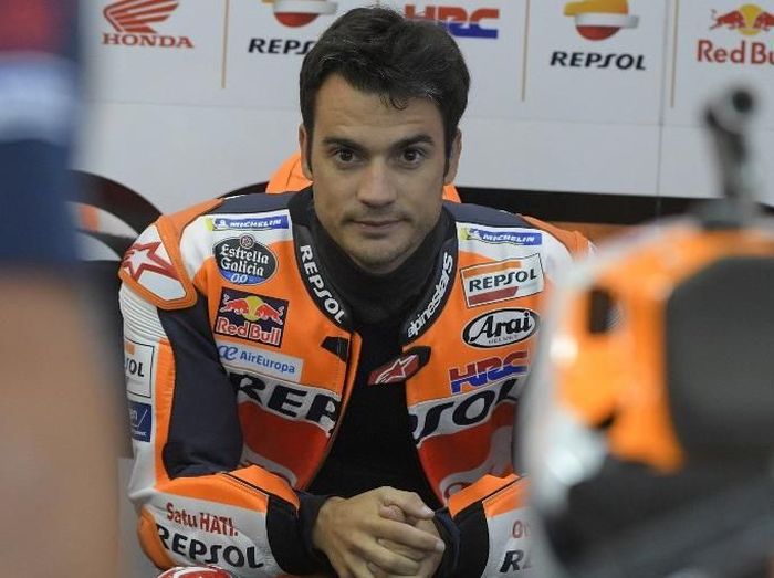 Dani Pedrosa akan jajal motor KTM di pertengahan Desember. (Foto: Jose Jordan/AFP Photo) Dani Pedrosa akan jajal motor KTM di pertengahan Desember. (Foto: Jose Jordan/AFP Photo)