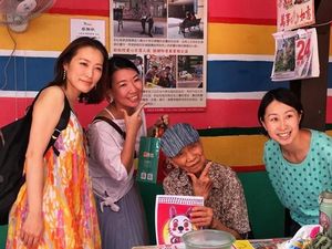 Kisah Kakek 96 Tahun Selamatkan Desa dengan Lukisan Mural